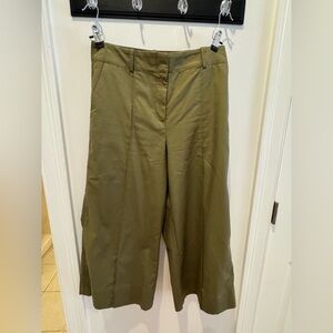 Loft highrise Olive Green Wide-Leg Pant size 6 inseam 24in width of leg 12 in